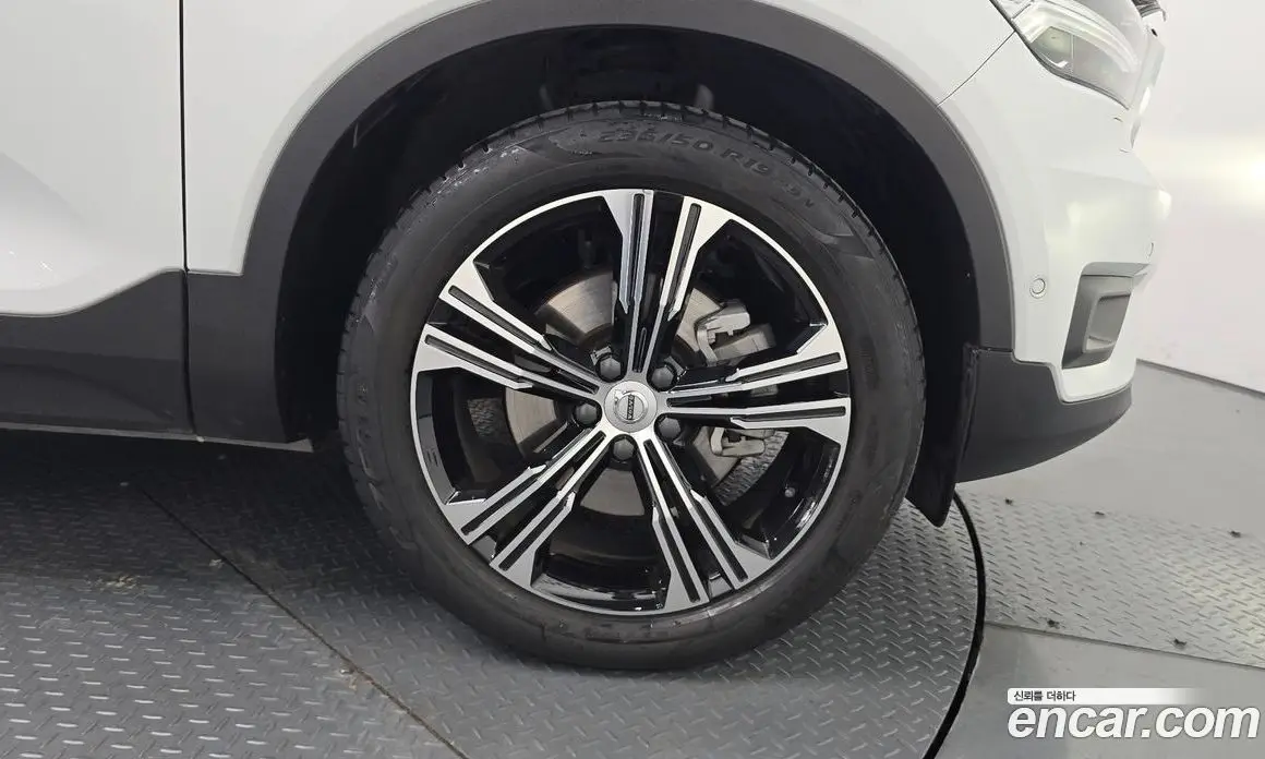 Volvo XC40 2020 2.0 автомат (гидро), фото 29 Volvo XC40 2020 2.0 автомат (гидро), фото 29