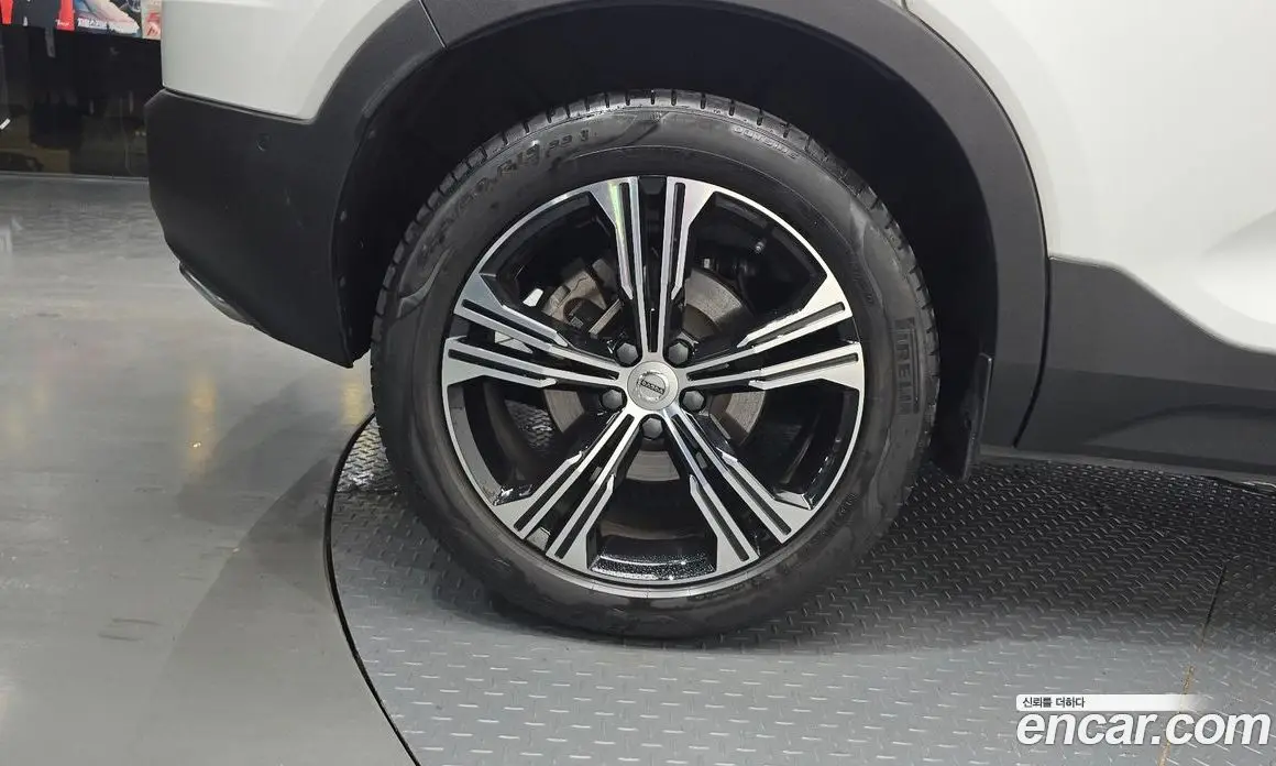 Volvo XC40 2020 2.0 автомат (гидро), фото 30 Volvo XC40 2020 2.0 автомат (гидро), фото 30