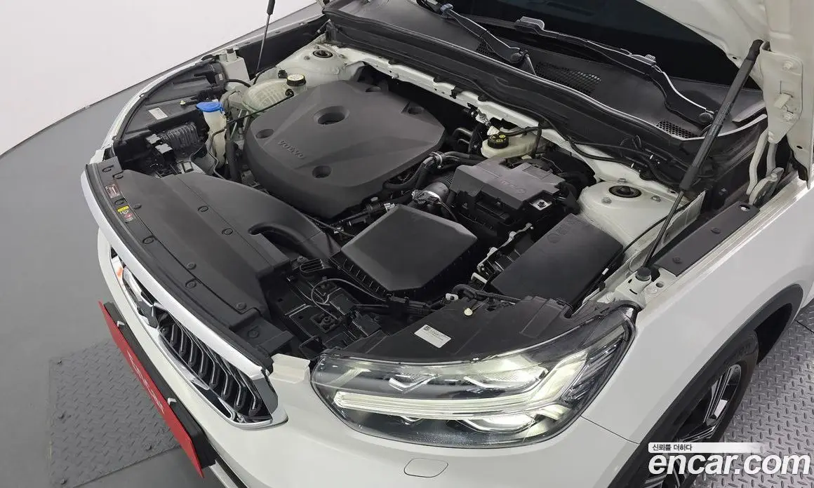 Volvo XC40 2020 2.0 автомат (гидро), фото 5 Volvo XC40 2020 2.0 автомат (гидро), фото 5