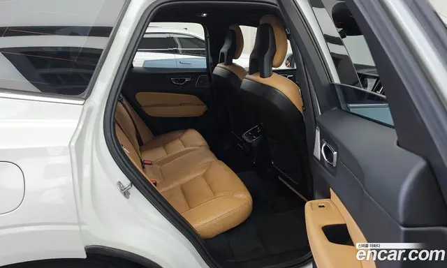Volvo XC60 2017 2.0 автомат (гидро), миниатюра 12