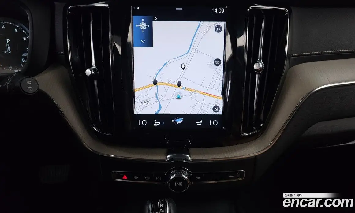 Volvo XC60 2017 2.0 автомат (гидро), фото 14 Volvo XC60 2017 2.0 автомат (гидро), фото 14