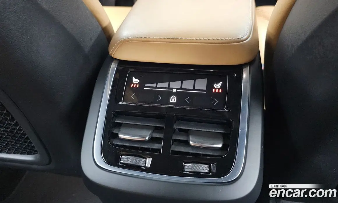 Volvo XC60 2017 2.0 автомат (гидро), фото 19 Volvo XC60 2017 2.0 автомат (гидро), фото 19