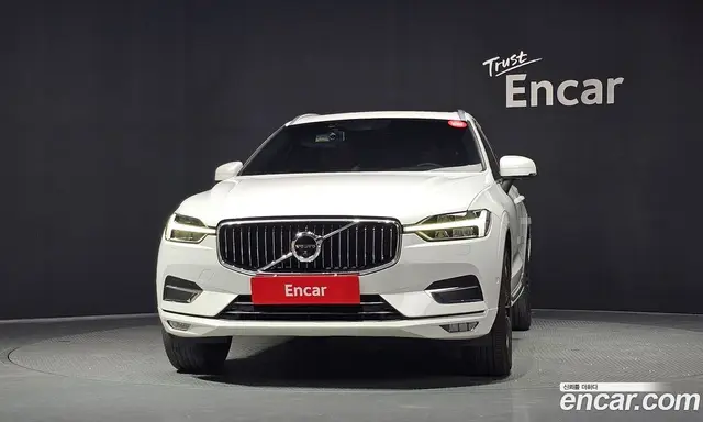 Volvo XC60 2017 2.0 автомат (гидро), миниатюра 3 Volvo XC60 2017 2.0 автомат (гидро), миниатюра 3