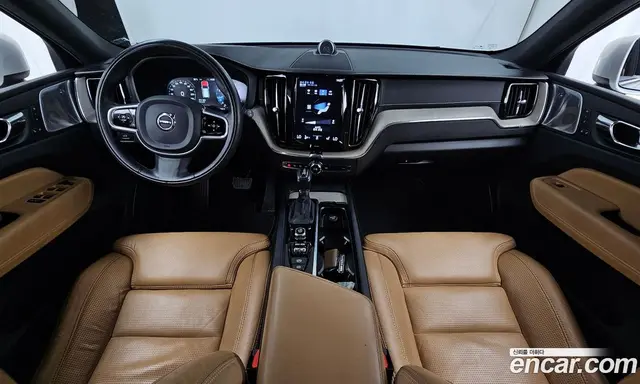 Volvo XC60 2017 2.0 автомат (гидро), миниатюра 7 Volvo XC60 2017 2.0 автомат (гидро), миниатюра 7