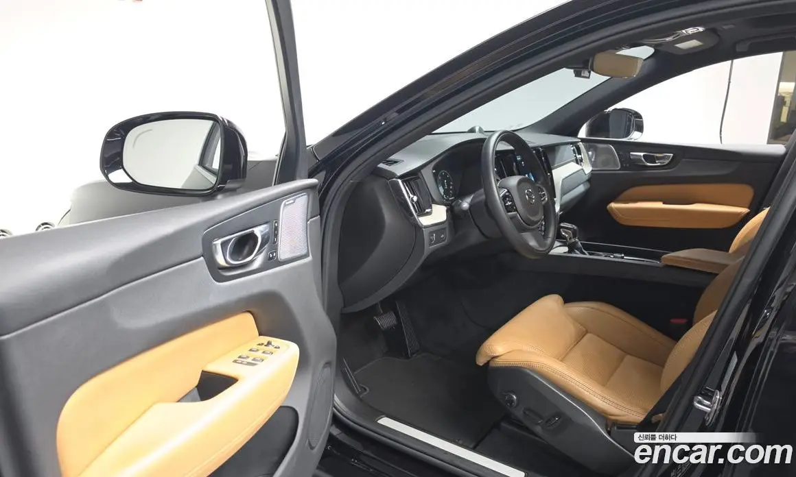 Volvo XC60 2019 2.0 автомат (гидро), фото 12 Volvo XC60 2019 2.0 автомат (гидро), фото 12