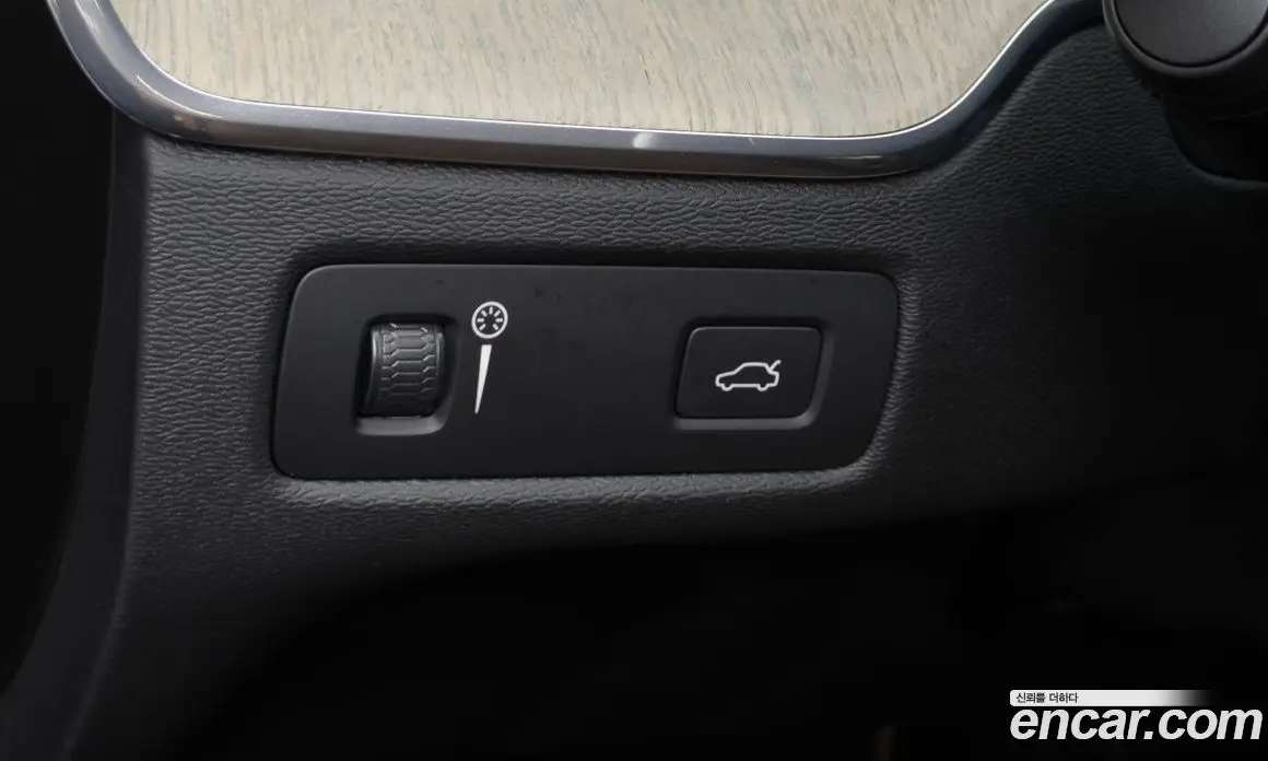Volvo XC60 2019 2.0 автомат (гидро), фото 25 Volvo XC60 2019 2.0 автомат (гидро), фото 25