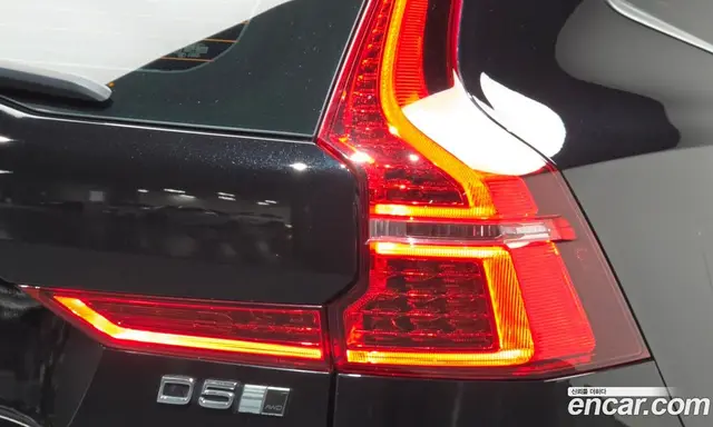 Volvo XC60 2019 2.0 автомат (гидро), миниатюра 8 Volvo XC60 2019 2.0 автомат (гидро), миниатюра 8