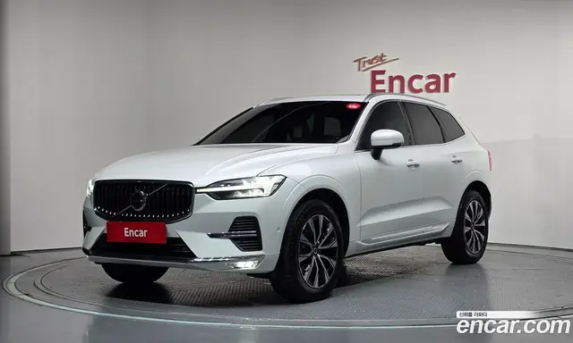 Volvo XC60 2022 2.0 автомат (гидро), миниатюра 1 Volvo XC60 2022 2.0 автомат (гидро), миниатюра 1