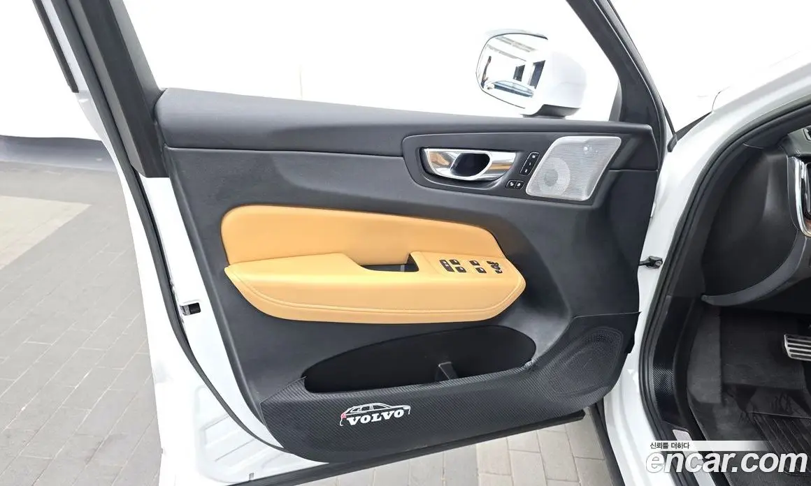 Volvo XC60 2022 2.0 автомат (гидро), фото 14 Volvo XC60 2022 2.0 автомат (гидро), фото 14