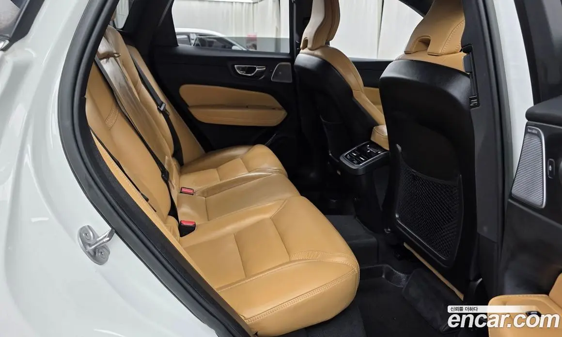 Volvo XC60 2022 2.0 автомат (гидро), фото 17 Volvo XC60 2022 2.0 автомат (гидро), фото 17