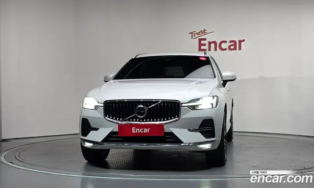 Volvo XC60 2022 2.0 автомат (гидро), миниатюра 3 Volvo XC60 2022 2.0 автомат (гидро), миниатюра 3