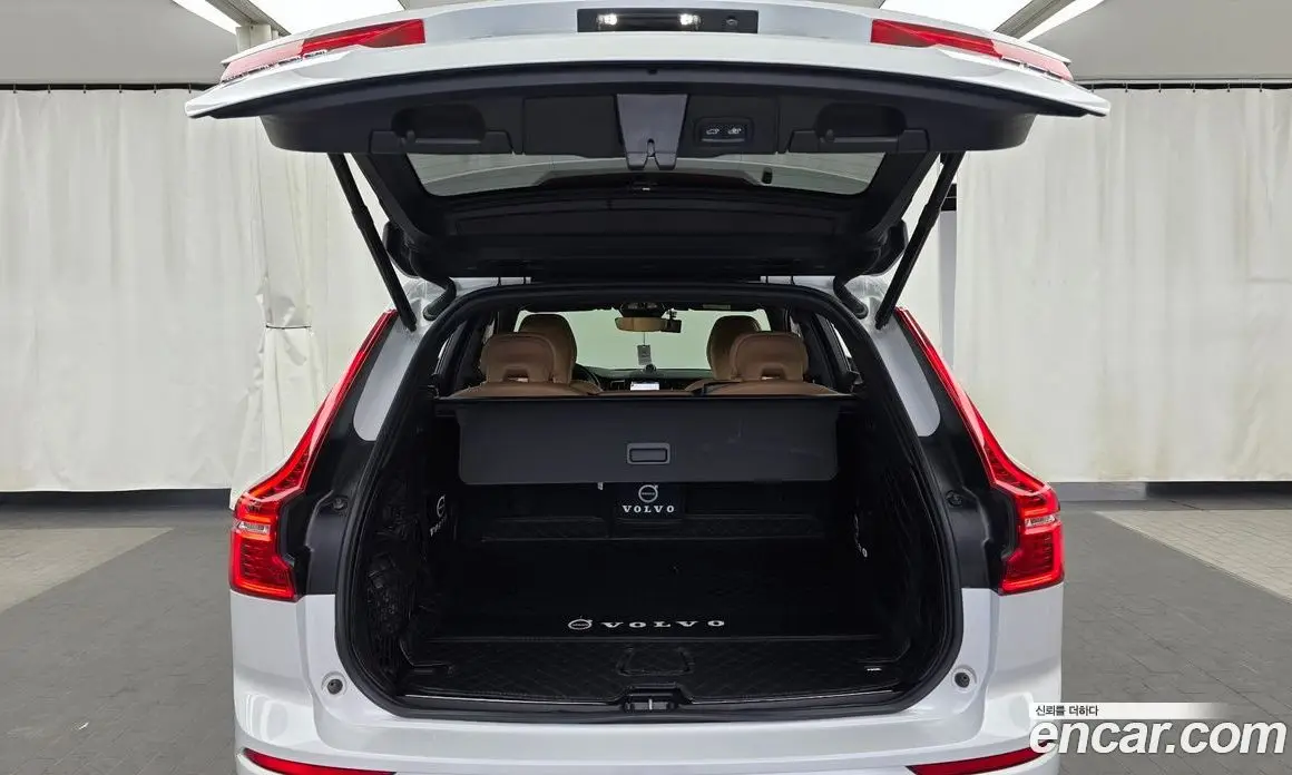 Volvo XC60 2022 2.0 автомат (гидро), фото 26 Volvo XC60 2022 2.0 автомат (гидро), фото 26