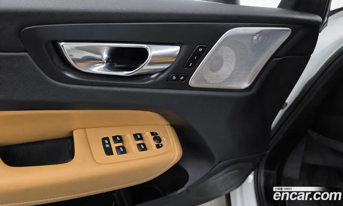 Volvo XC60 2022 2.0 автомат (гидро), фото 28 Volvo XC60 2022 2.0 автомат (гидро), фото 28