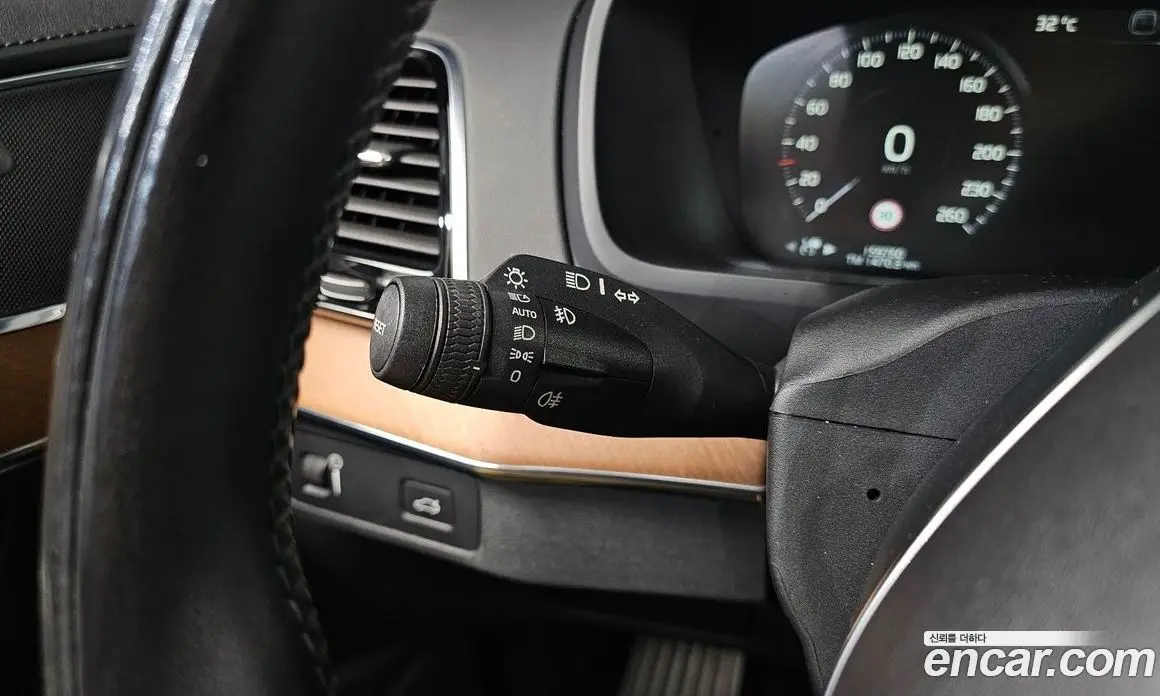 Volvo XC90 2016 2.0 автомат (гидро), фото 17 Volvo XC90 2016 2.0 автомат (гидро), фото 17