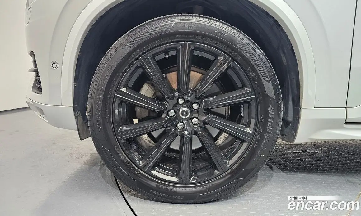 Volvo XC90 2019 2.0 автомат (гидро), фото 4 Volvo XC90 2019 2.0 автомат (гидро), фото 4