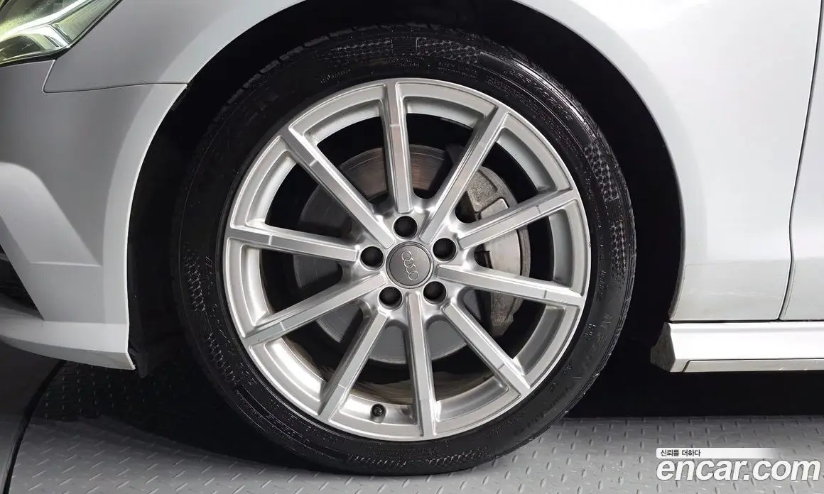 Audi A6 2015 2.0 автомат (гидро), фото 5 Audi A6 2015 2.0 автомат (гидро), фото 5