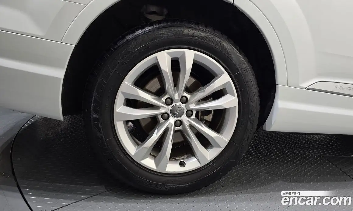 Audi Q7 2019 2.0 автомат (гидро), фото 5 Audi Q7 2019 2.0 автомат (гидро), фото 5