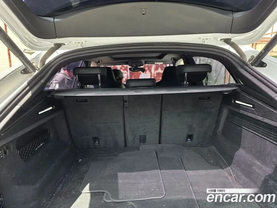 Audi Q8 2021 3.0 автомат (гидро), фото 17 Audi Q8 2021 3.0 автомат (гидро), фото 17