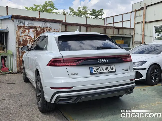 Audi Q8 2021 3.0 автомат (гидро), миниатюра 3 Audi Q8 2021 3.0 автомат (гидро), миниатюра 3