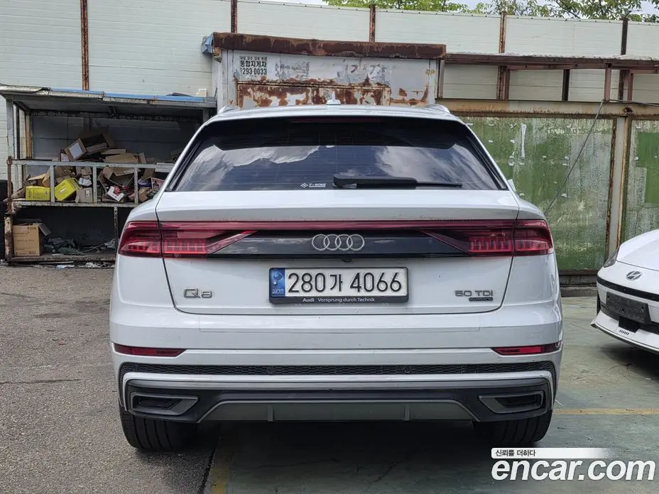 Audi Q8 2021 3.0 автомат (гидро), фото 5 Audi Q8 2021 3.0 автомат (гидро), фото 5