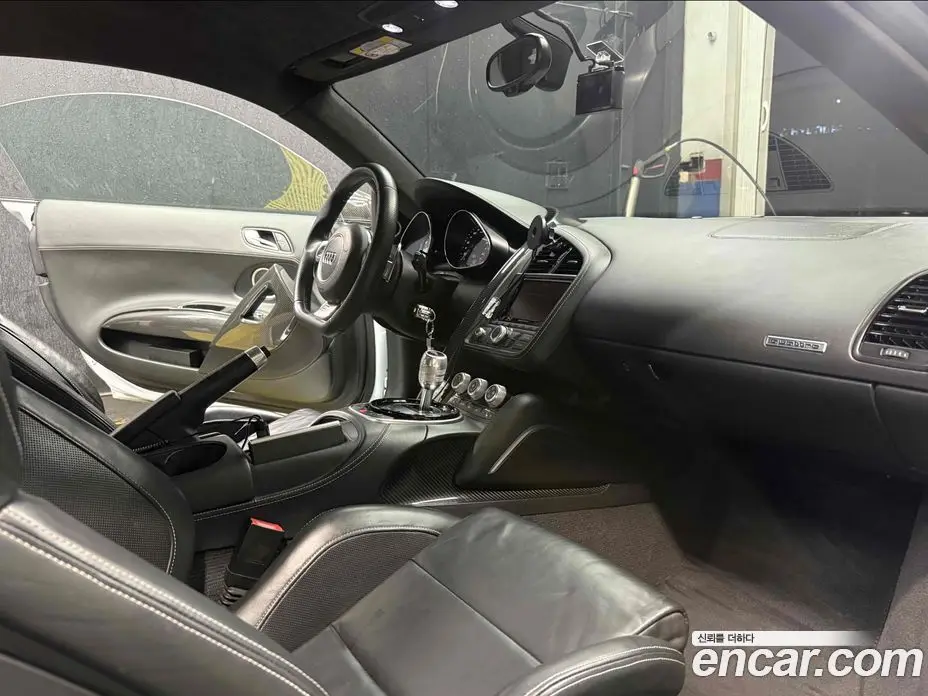 Audi R8 2014 5.2 автомат (гидро), фото 8