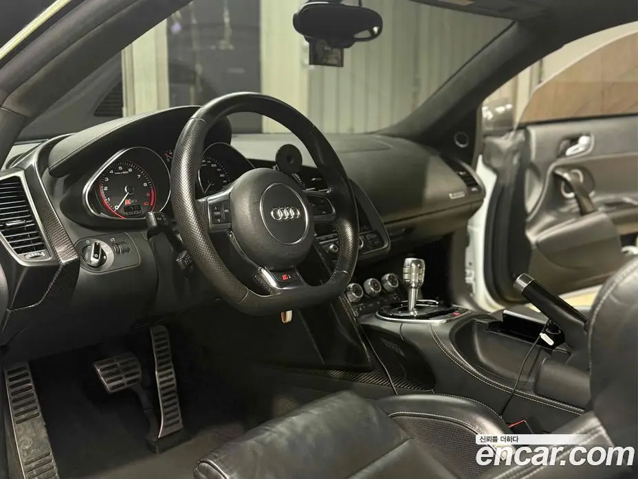Audi R8 2014 5.2 автомат (гидро), фото 9
