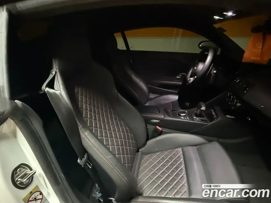 Audi R8 2021 5.2 автомат (гидро), фото 10