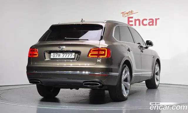 Bentley Bentayga 2017 6.0 автомат (гидро), миниатюра 2 Bentley Bentayga 2017 6.0 автомат (гидро), миниатюра 2
