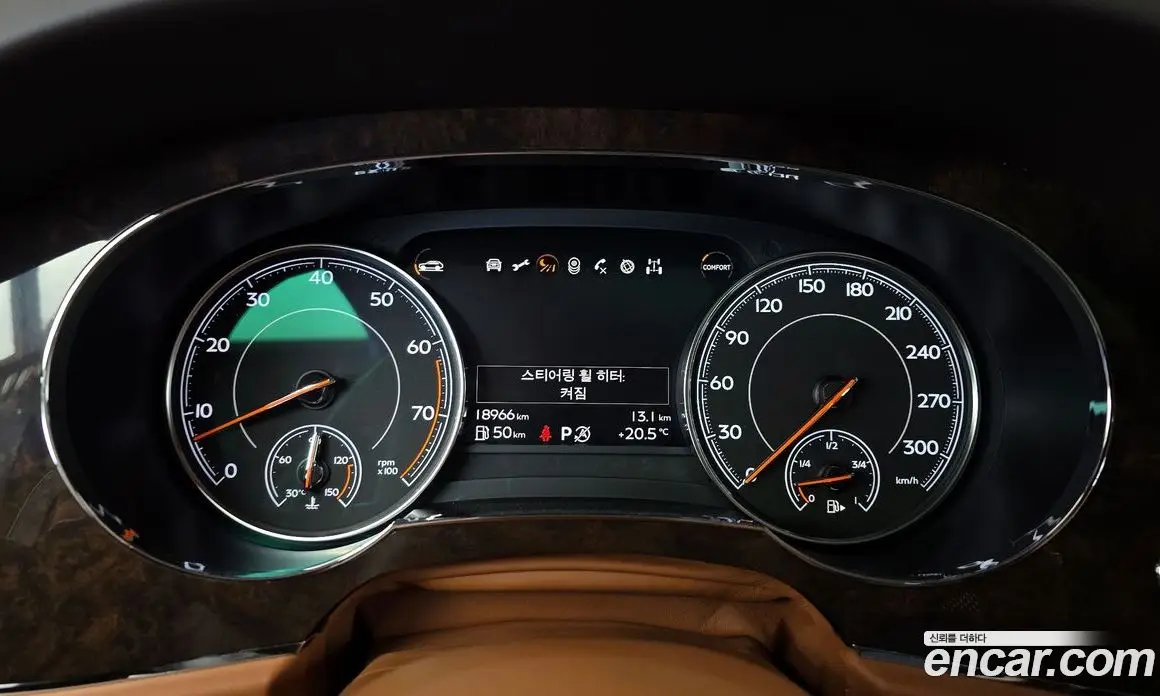 Bentley Bentayga 2017 6.0 автомат (гидро), фото 8 Bentley Bentayga 2017 6.0 автомат (гидро), фото 8