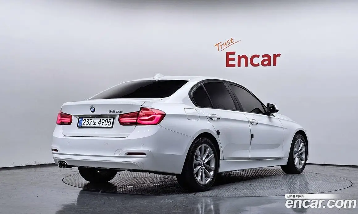 BMW 3 серия 2016 2.0 автомат (гидро), фото 2 BMW 3 серия 2016 2.0 автомат (гидро), фото 2