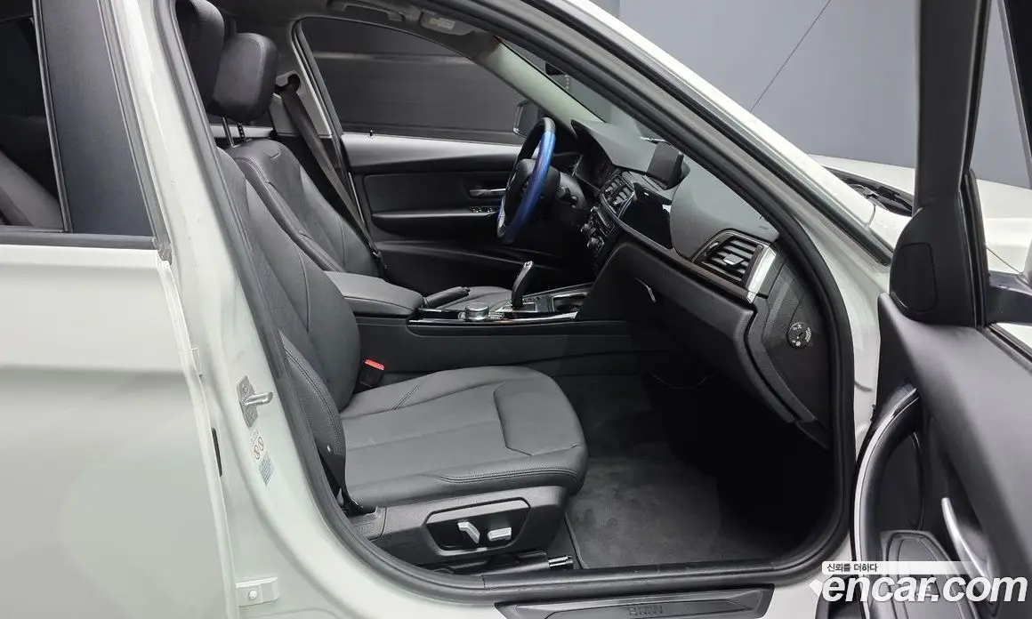 BMW 3 серия 2018 2.0 автомат (гидро), фото 17