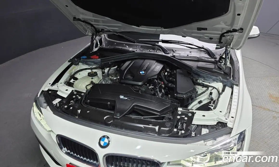 BMW 3 серия 2018 2.0 автомат (гидро), фото 6
