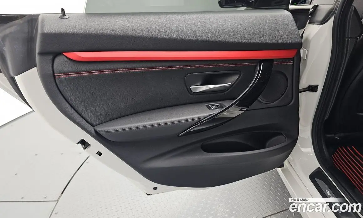 BMW 3 серия 2019 2.0 автомат (гидро), фото 15 BMW 3 серия 2019 2.0 автомат (гидро), фото 15