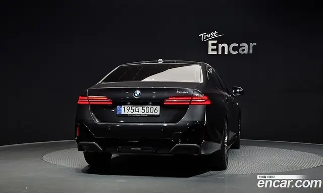 BMW 5 серия 2024 2.0 автомат (гидро), миниатюра 4
