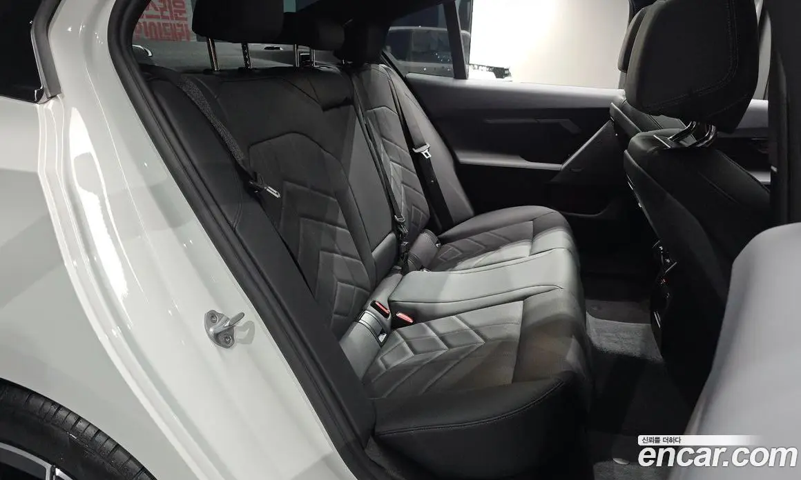 BMW 5 серия 2025 2.0 автомат (гидро), фото 17 BMW 5 серия 2025 2.0 автомат (гидро), фото 17
