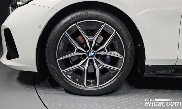 BMW 5 серия 2025 2.0 автомат (гидро), миниатюра 5 BMW 5 серия 2025 2.0 автомат (гидро), миниатюра 5