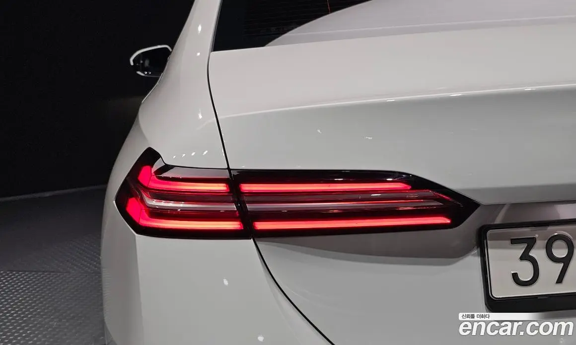 BMW 5 серия 2025 2.0 автомат (гидро), фото 9 BMW 5 серия 2025 2.0 автомат (гидро), фото 9