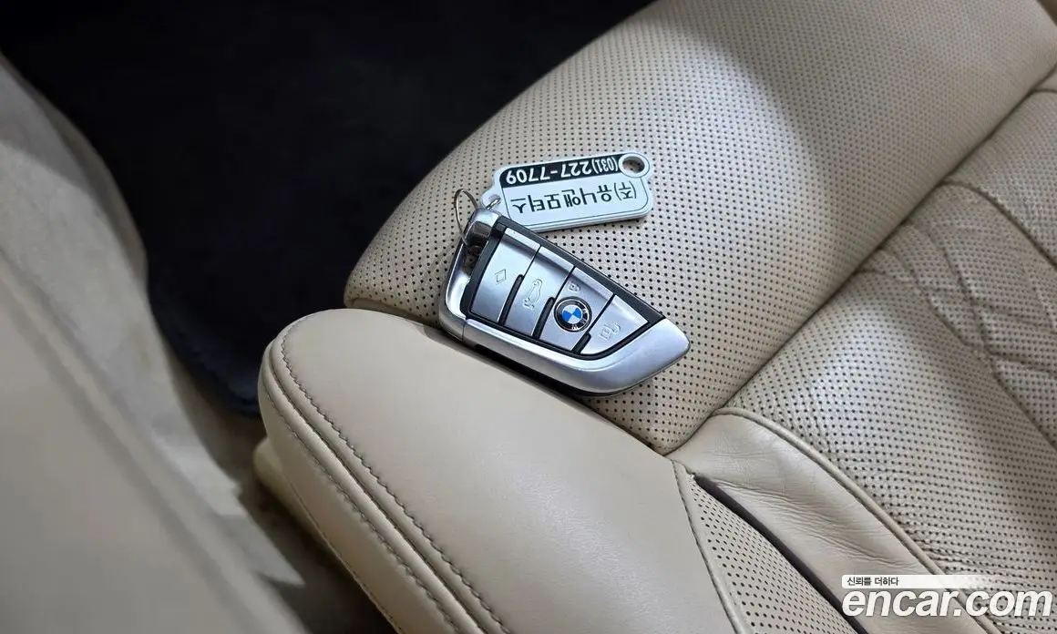 BMW 7 серия 2015 4.4 автомат (гидро), фото 15 BMW 7 серия 2015 4.4 автомат (гидро), фото 15