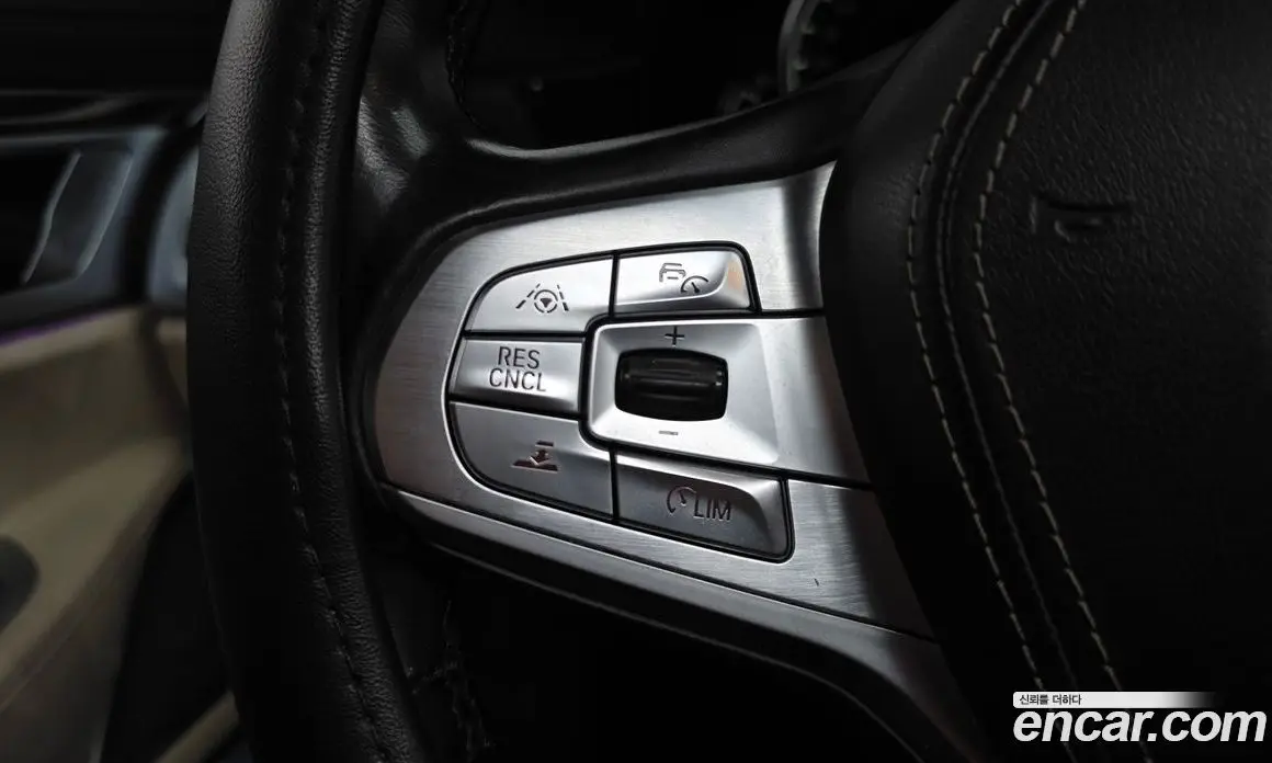BMW 7 серия 2015 4.4 автомат (гидро), фото 16 BMW 7 серия 2015 4.4 автомат (гидро), фото 16