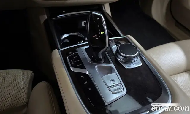 BMW 7 серия 2015 4.4 автомат (гидро), миниатюра 9 BMW 7 серия 2015 4.4 автомат (гидро), миниатюра 9