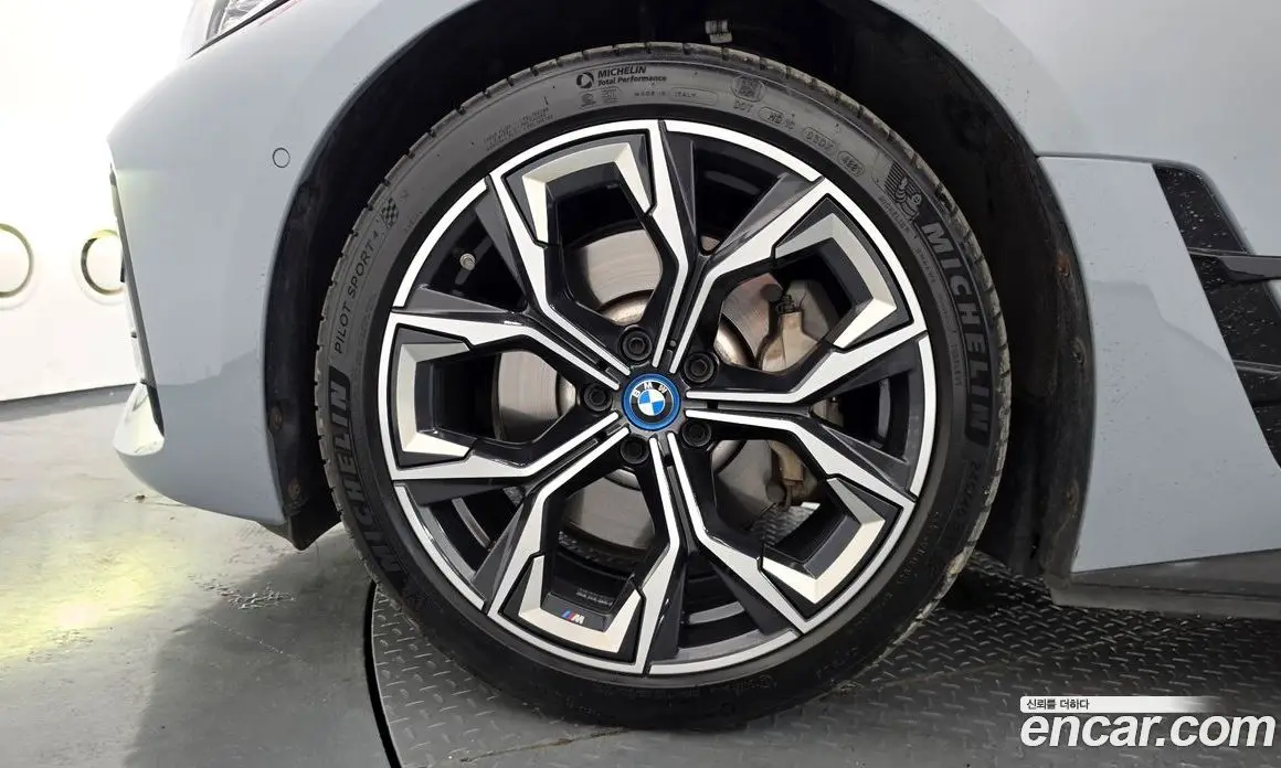 BMW i4 2022 0.2 автомат (гидро), фото 4 BMW i4 2022 0.2 автомат (гидро), фото 4