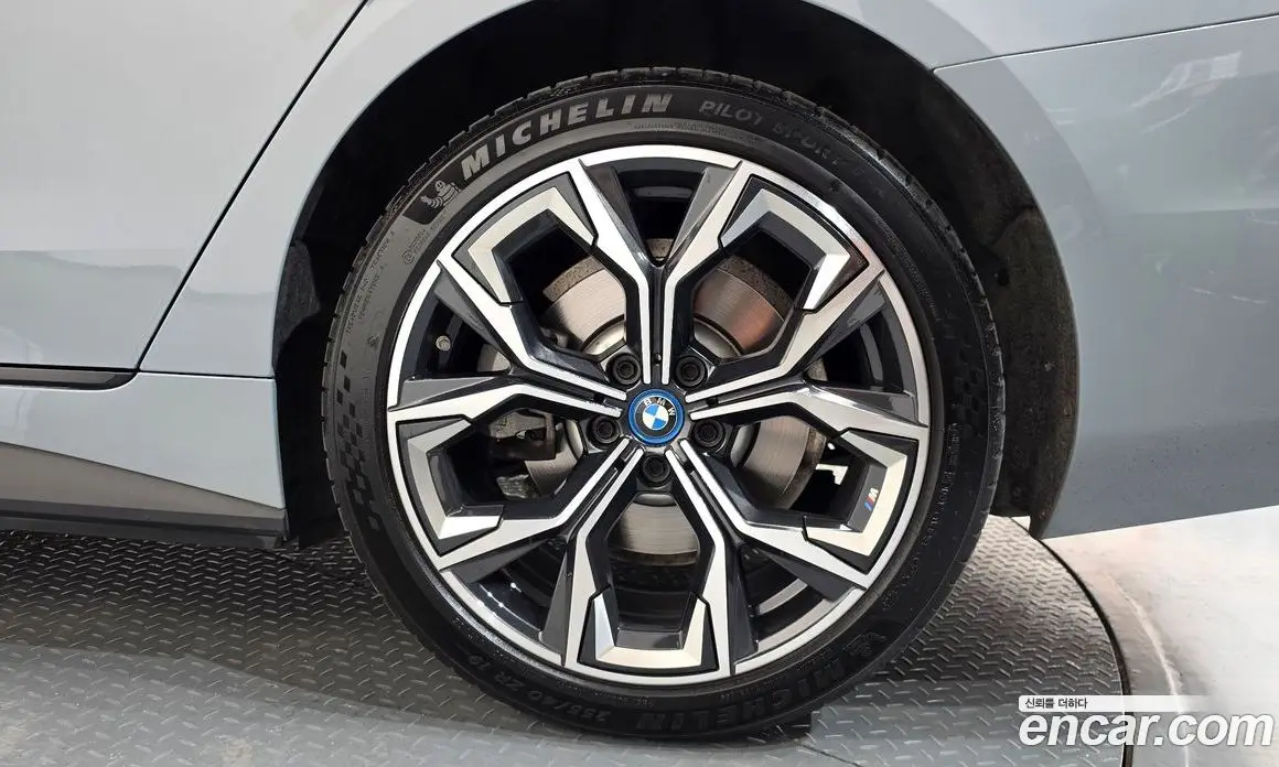 BMW i4 2022 0.2 автомат (гидро), фото 6 BMW i4 2022 0.2 автомат (гидро), фото 6