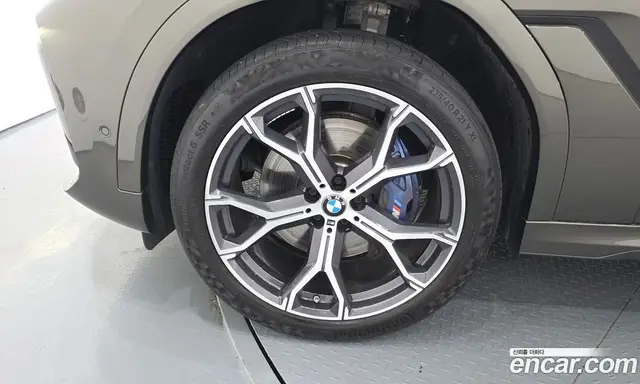 BMW X6 2022 3.0 автомат (гидро), миниатюра 5