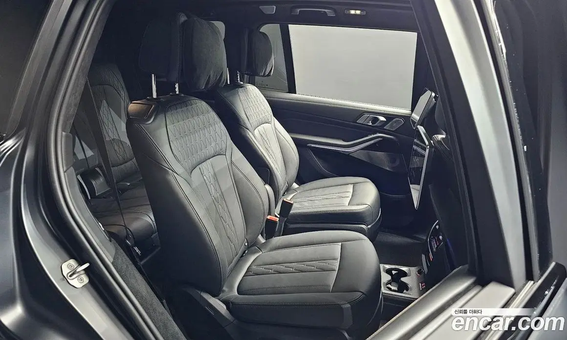 BMW X7 2021 4.4 автомат (гидро), фото 11 BMW X7 2021 4.4 автомат (гидро), фото 11