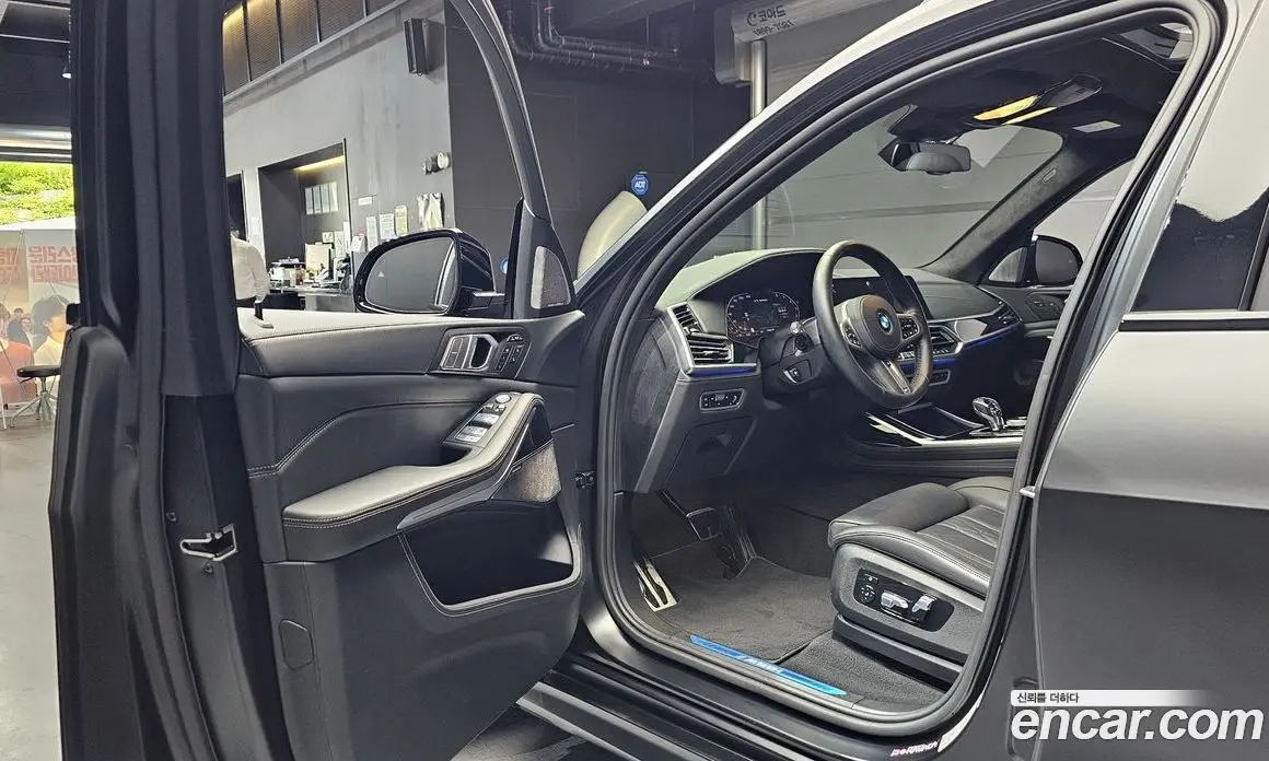 BMW X7 2021 4.4 автомат (гидро), фото 10 BMW X7 2021 4.4 автомат (гидро), фото 10