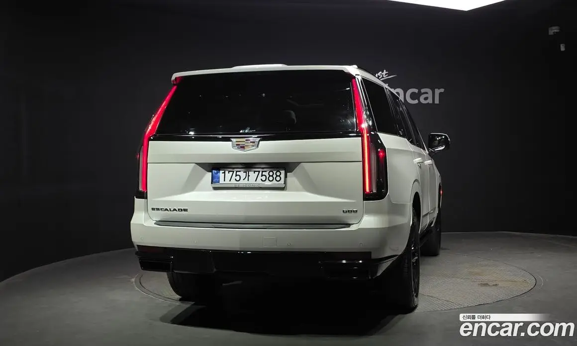Cadillac Escalade 2024 6.2 автомат (гидро), фото 3 Cadillac Escalade 2024 6.2 автомат (гидро), фото 3