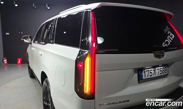 Cadillac Escalade 2024 6.2 автомат (гидро), миниатюра 8 Cadillac Escalade 2024 6.2 автомат (гидро), миниатюра 8