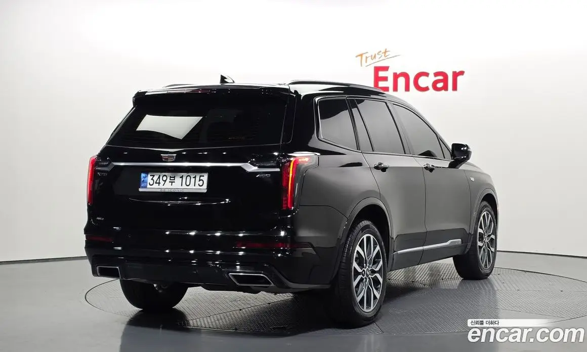Cadillac XT6 2023 3.6 автомат (гидро), фото 2 Cadillac XT6 2023 3.6 автомат (гидро), фото 2