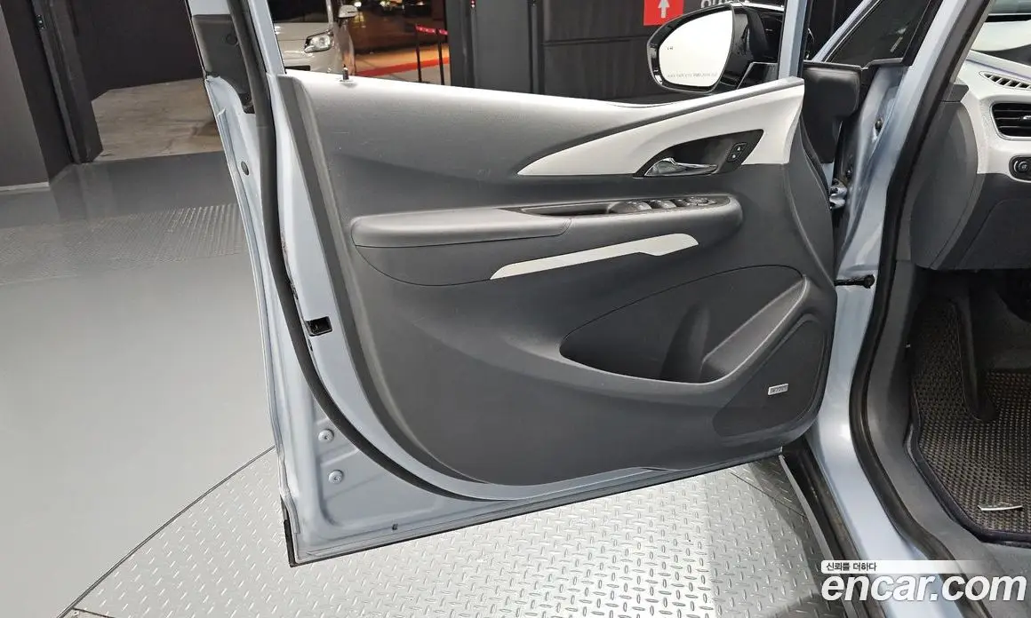 Chevrolet Bolt EV 2018 0.2 автомат (гидро), фото 14 Chevrolet Bolt EV 2018 0.2 автомат (гидро), фото 14