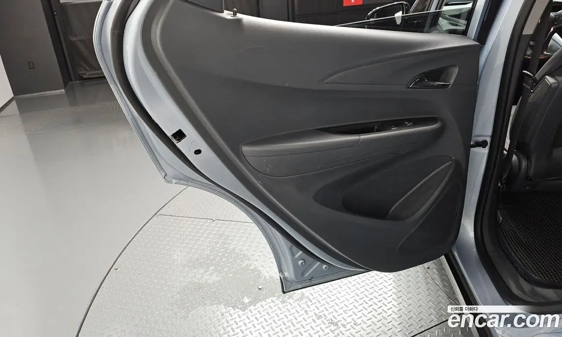 Chevrolet Bolt EV 2018 0.2 автомат (гидро), фото 15 Chevrolet Bolt EV 2018 0.2 автомат (гидро), фото 15